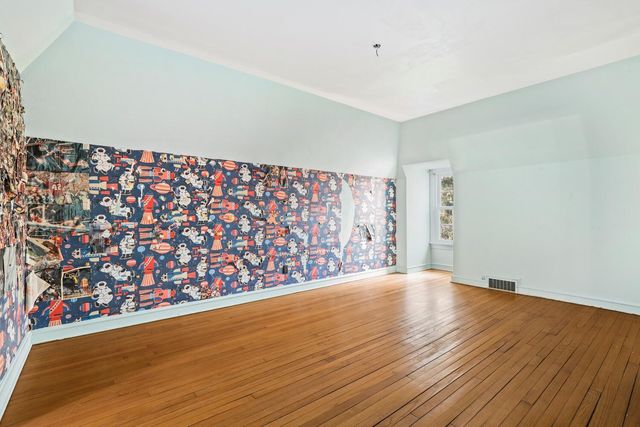 7039 Forest Avenue, Hammond, IN 46324