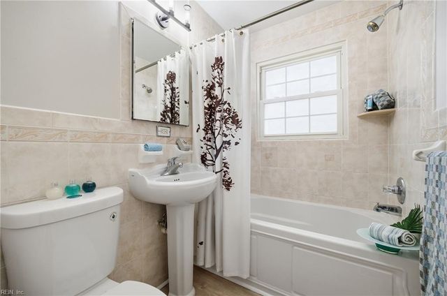 2869 E Point DR, Chesapeake, VA 23321