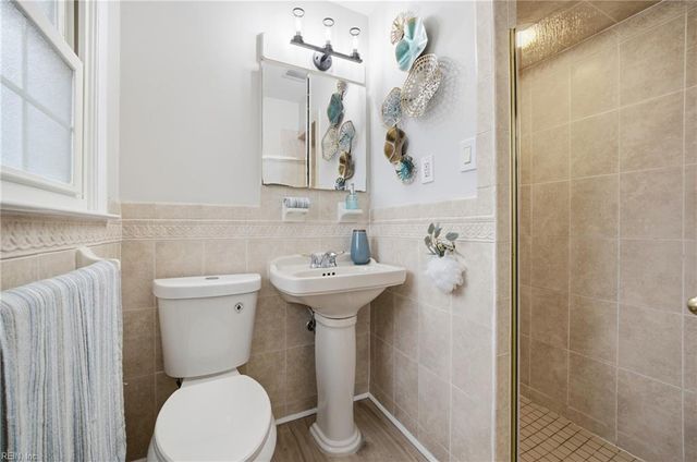 2869 E Point DR, Chesapeake, VA 23321