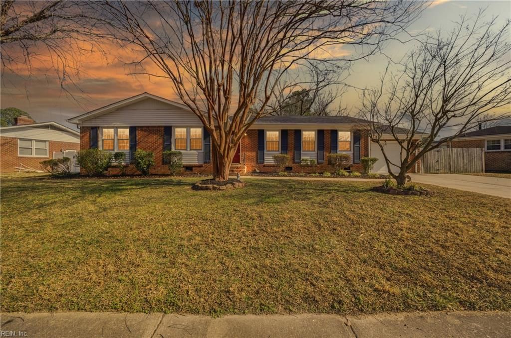 2869 E Point DR, Chesapeake, VA 23321