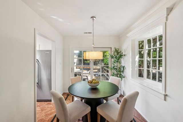 277 Alta Vista Avenue, Los Altos, CA 94022