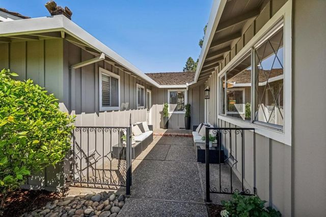 277 Alta Vista Avenue, Los Altos, CA 94022