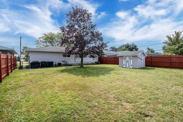 490 Two Mile Creek Road, Tonawanda, NY 14150