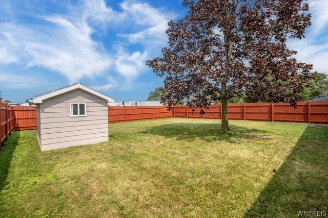 490 Two Mile Creek Road, Tonawanda, NY 14150