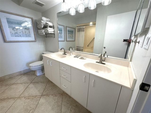 6081 BAHIA DEL MAR CIRCLE 154, St Petersburg, FL 33715