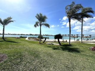 6081 BAHIA DEL MAR CIRCLE 154, St Petersburg, FL 33715