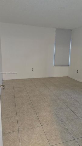 702 NW 87th Avenue 309, Miami, FL 33172
