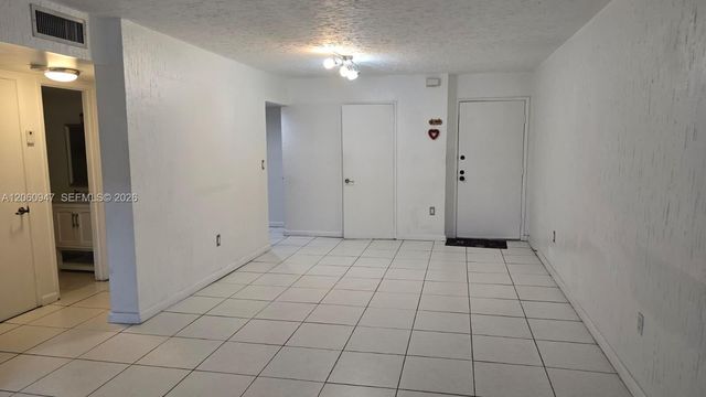 702 NW 87th Avenue 309, Miami, FL 33172
