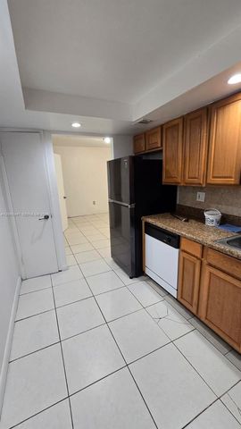 702 NW 87th Avenue 309, Miami, FL 33172
