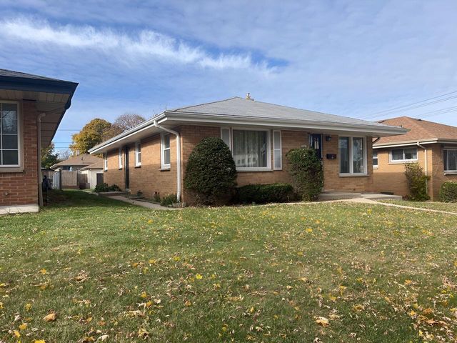 3945 N 61st STREET, Milwaukee, WI 53216