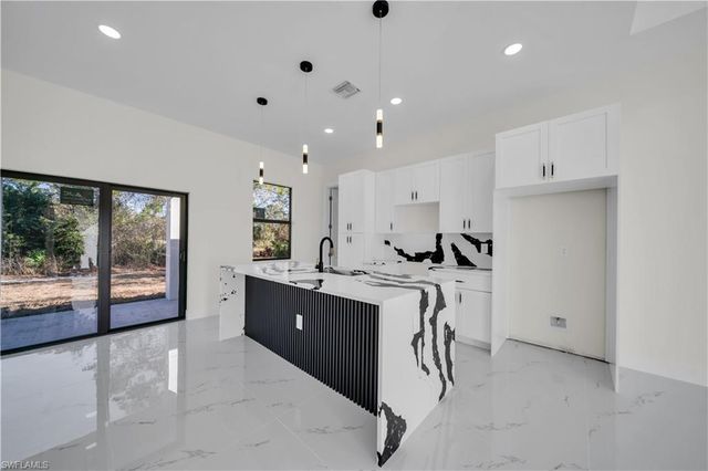 1816 Ridgemoor ST, Lehigh Acres, FL 33972