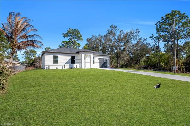 1816 Ridgemoor ST, Lehigh Acres, FL 33972