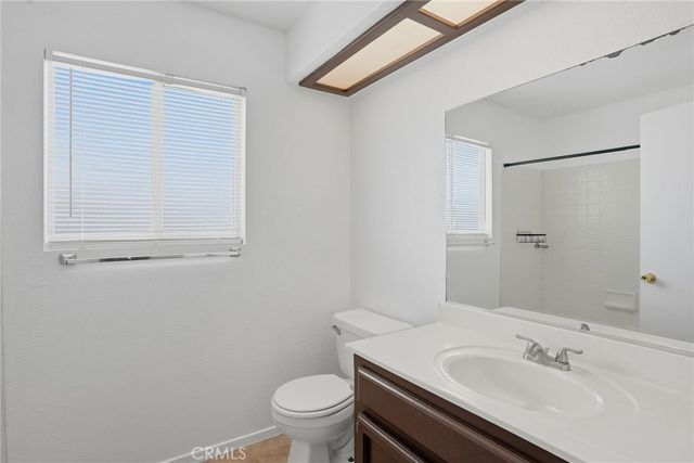 10703 Petalo Drive, Bakersfield, CA 93311