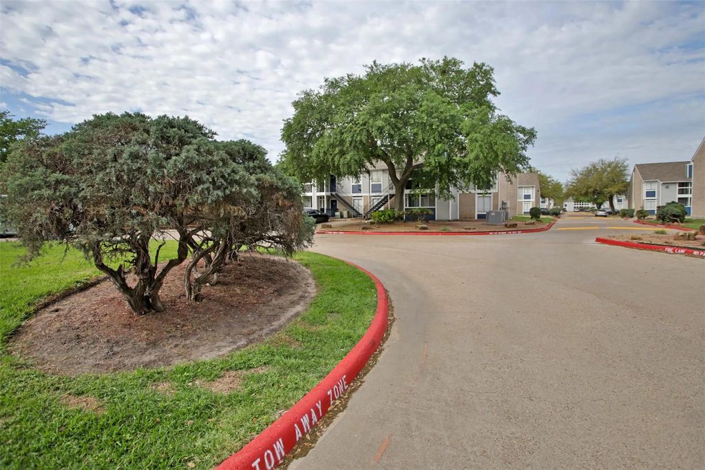 2700 S Dairy Ashford Road 628B, Houston, TX 77082