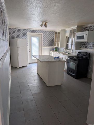 604 Sycamore Ave., Camden, AR 71701