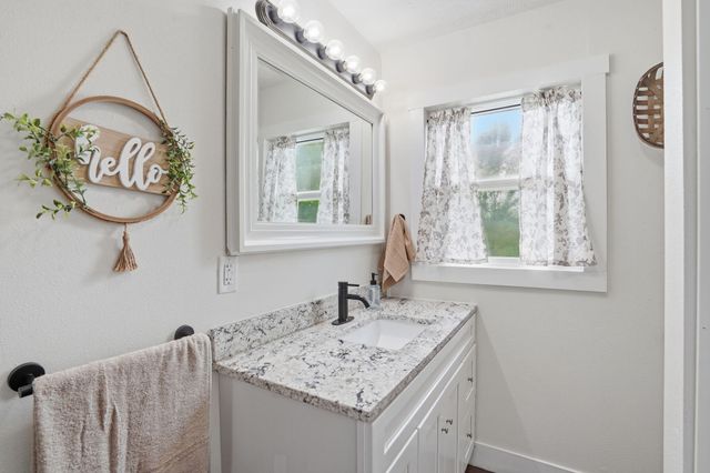 1400 S Farm Road 205, Springfield, MO 65809