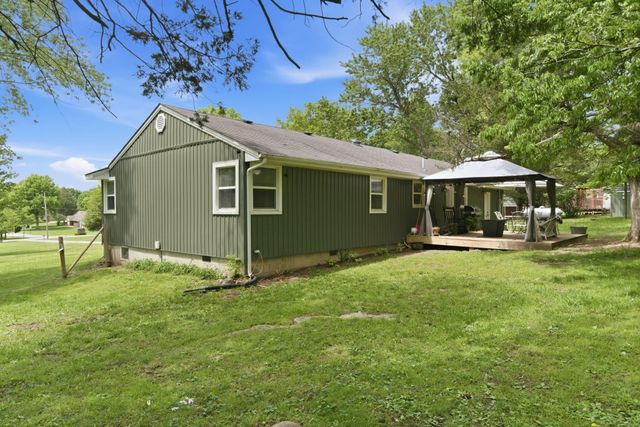 1400 S Farm Road 205, Springfield, MO 65809