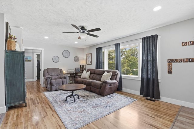1400 S Farm Road 205, Springfield, MO 65809