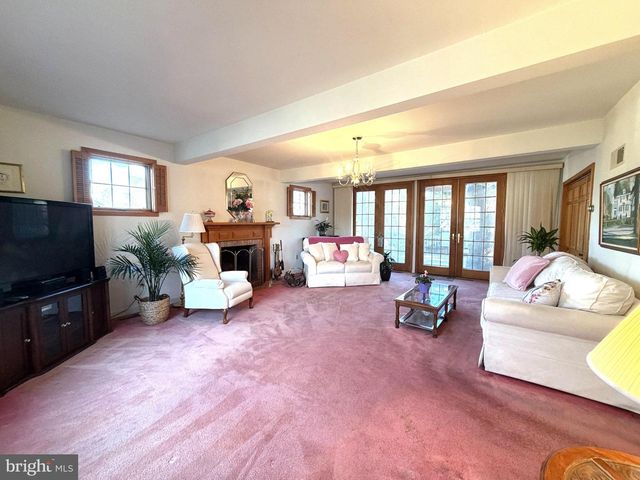 1236 DELAWARE AVE, Wyomissing, PA 19610