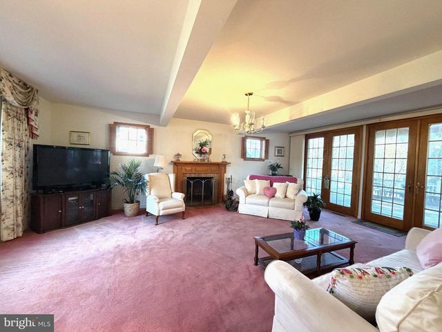 1236 DELAWARE AVE, Wyomissing, PA 19610