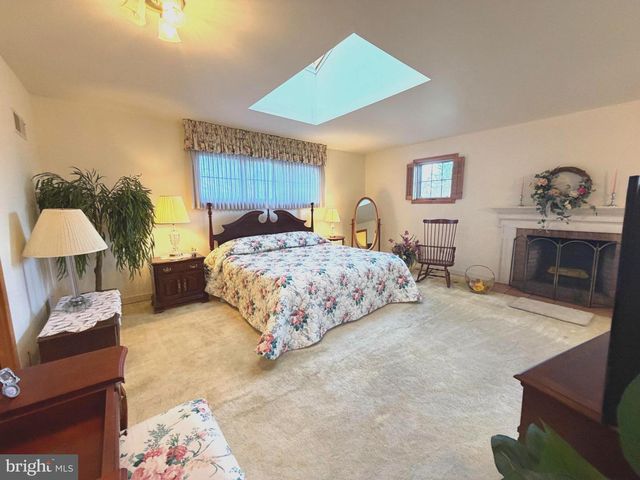 1236 DELAWARE AVE, Wyomissing, PA 19610