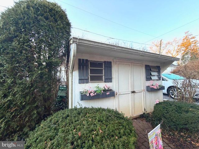 1236 DELAWARE AVE, Wyomissing, PA 19610