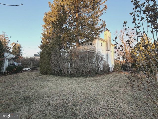 1236 DELAWARE AVE, Wyomissing, PA 19610