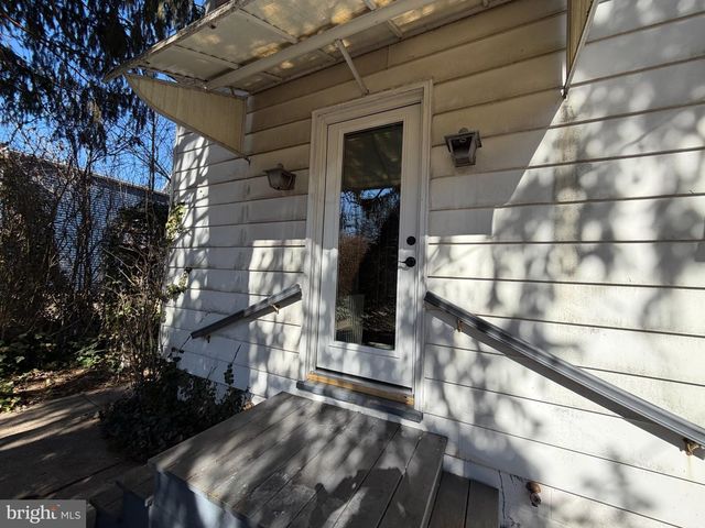 1236 DELAWARE AVE, Wyomissing, PA 19610