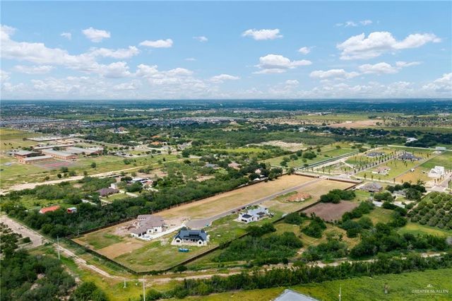 115 Lux Drive, Palmhurst, TX 78573