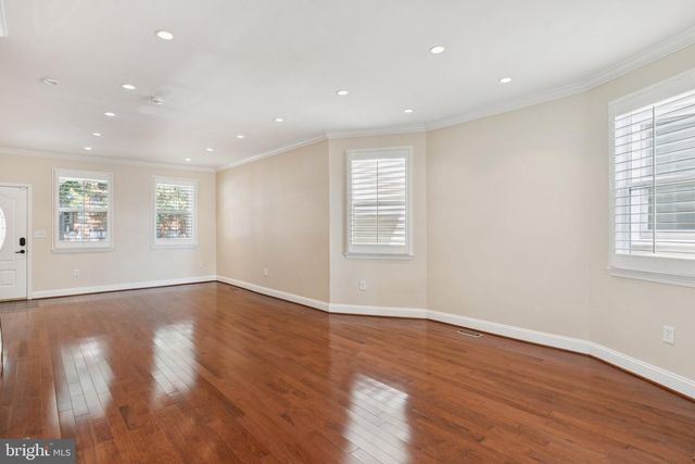 908 LONGFELLOW ST NW, Washington, DC 20011