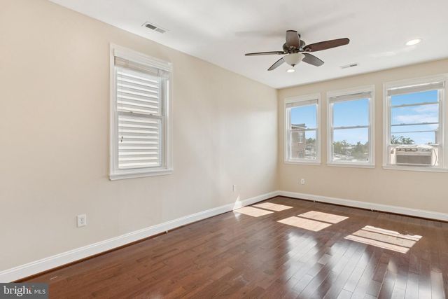 908 LONGFELLOW ST NW, Washington, DC 20011