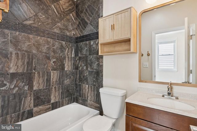 908 LONGFELLOW ST NW, Washington, DC 20011