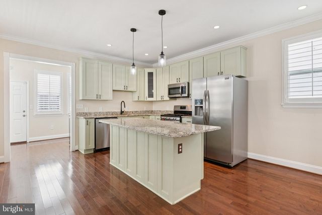 908 LONGFELLOW ST NW, Washington, DC 20011