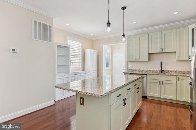 908 LONGFELLOW ST NW, Washington, DC 20011