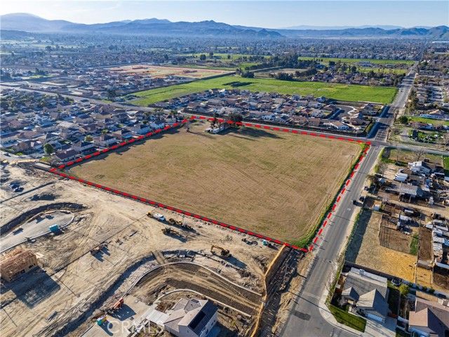 1817 W 7th Street, San Jacinto, CA 92582