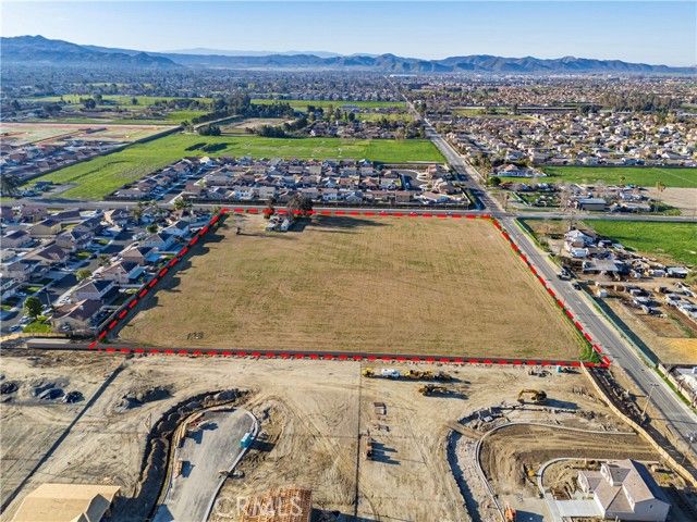 1817 W 7th Street, San Jacinto, CA 92582