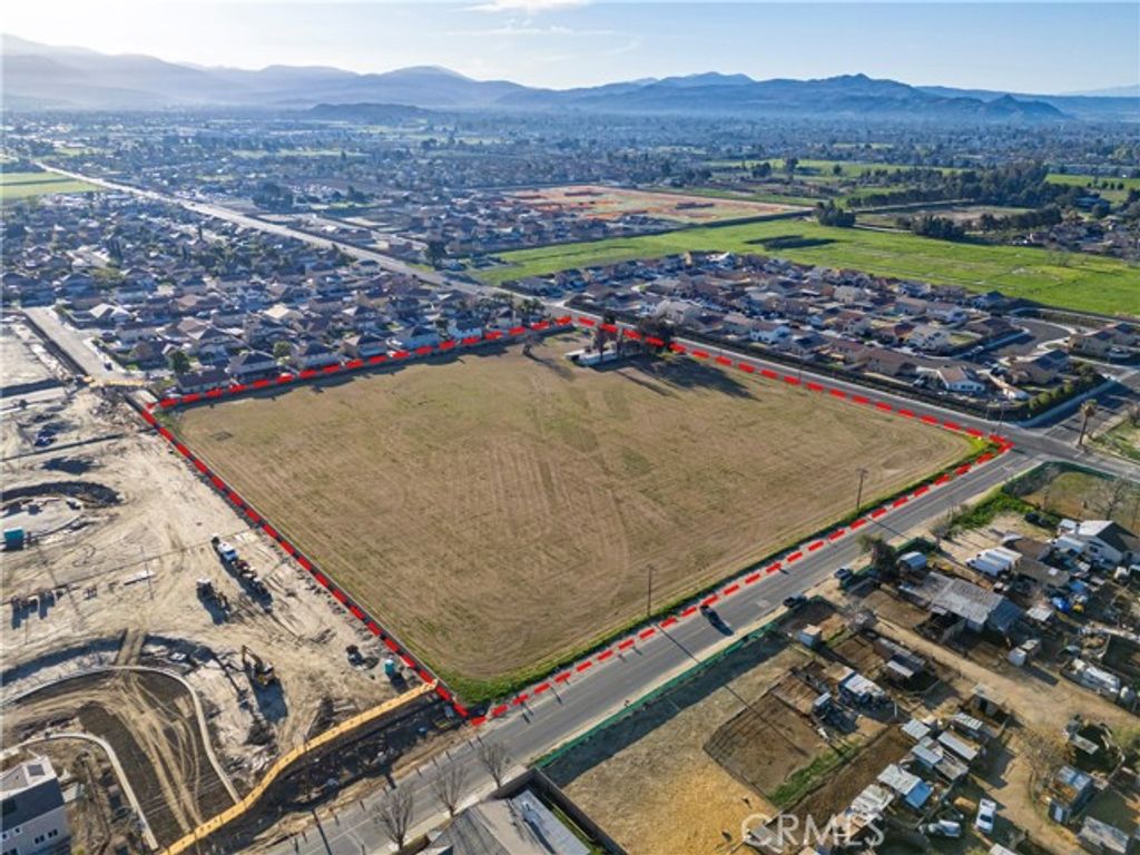 1817 W 7th Street, San Jacinto, CA 92582