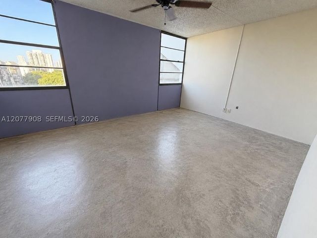 20500 W Country Club Dr 818, Aventura, FL 33180