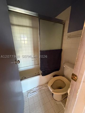20500 W Country Club Dr 818, Aventura, FL 33180