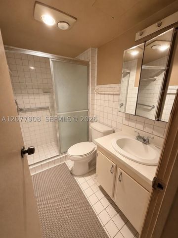 20500 W Country Club Dr 818, Aventura, FL 33180