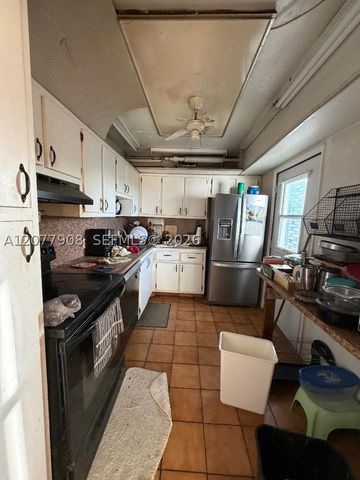 20500 W Country Club Dr 818, Aventura, FL 33180