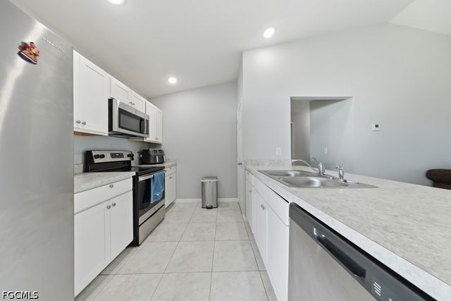 132 NE 16th TER, Cape Coral, FL 33909