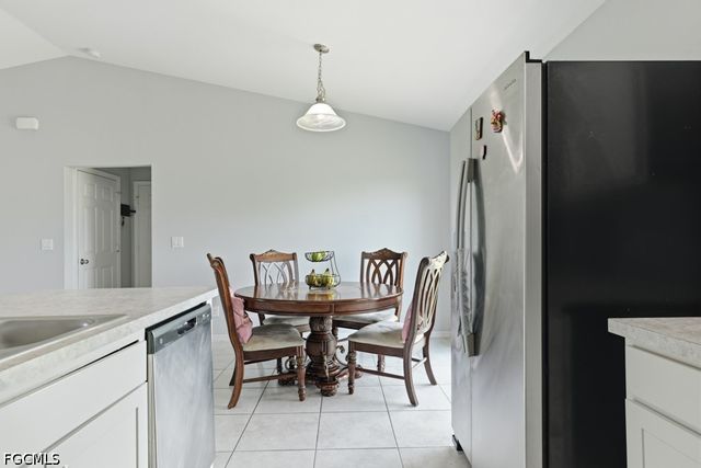 132 NE 16th TER, Cape Coral, FL 33909