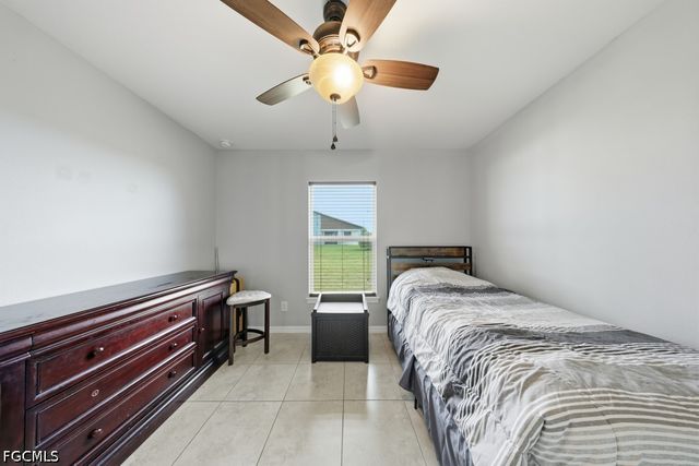132 NE 16th TER, Cape Coral, FL 33909