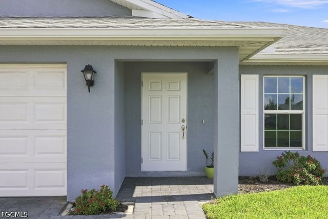 132 NE 16th TER, Cape Coral, FL 33909