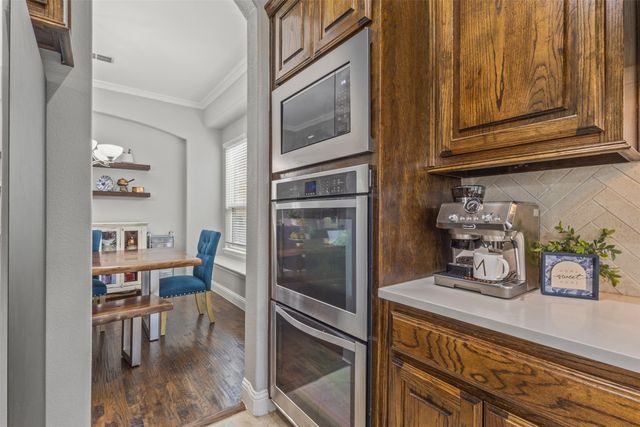 8732 James Drive, Lantana, TX 76226