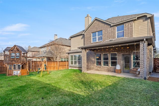 8732 James Drive, Lantana, TX 76226