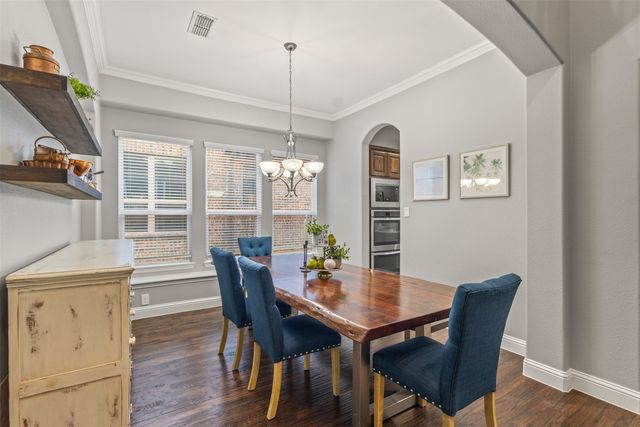 8732 James Drive, Lantana, TX 76226