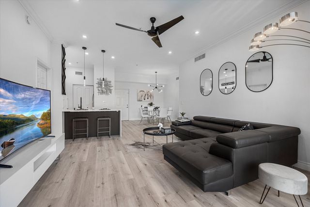 11730 Saint Andrews Place 304, Wellington, FL 33414