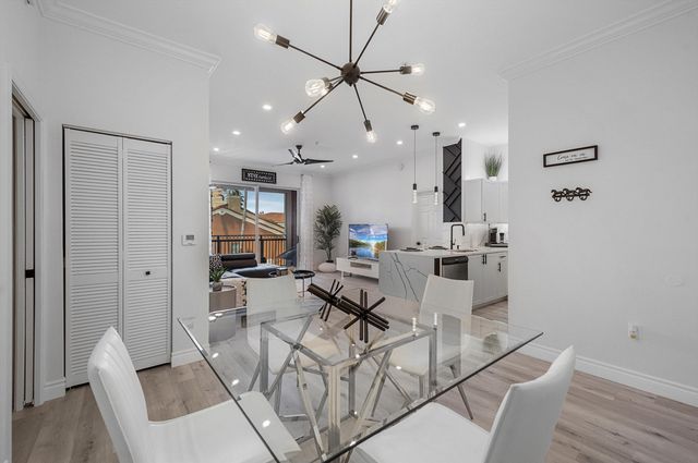 11730 Saint Andrews Place 304, Wellington, FL 33414